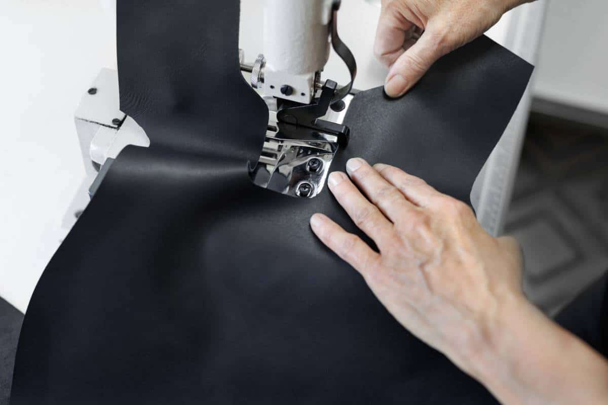 matériel couture professionnel machine industrielle cuir épais