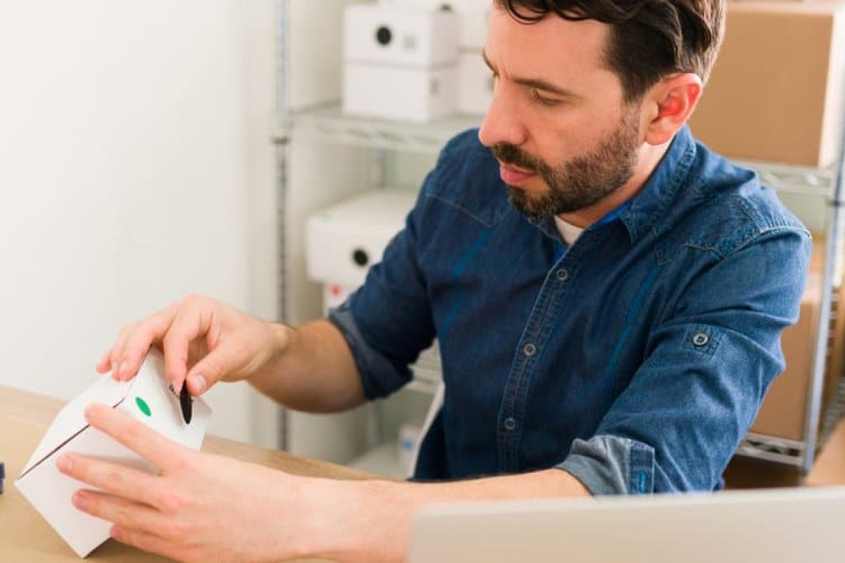 creer-une-marque-sans-fabriquer-soi-meme-le-modele-qui-seduit-les-entrepreneurs
