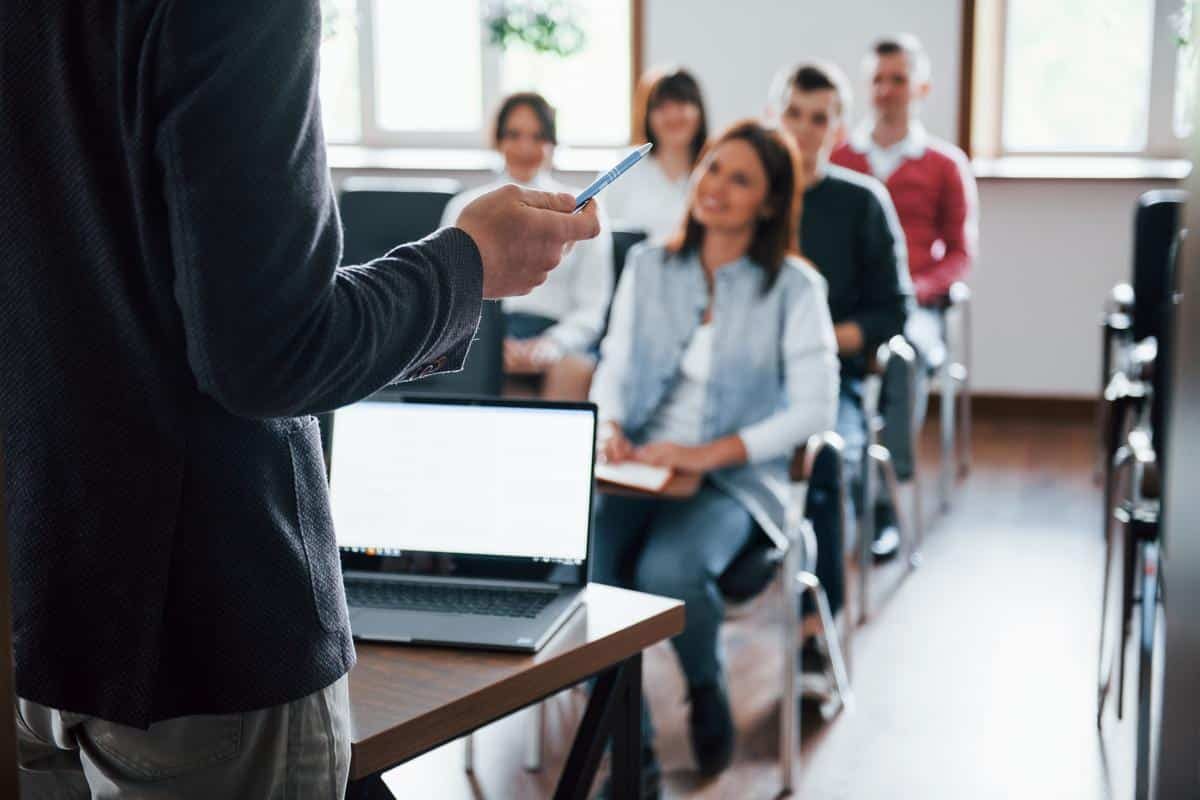 formation aesh pole emploi